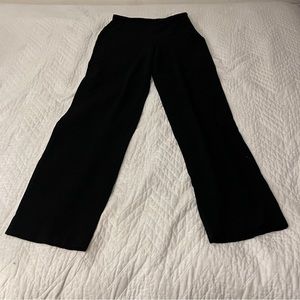 Armani Collezioni Side Zip Pants. Size 4.